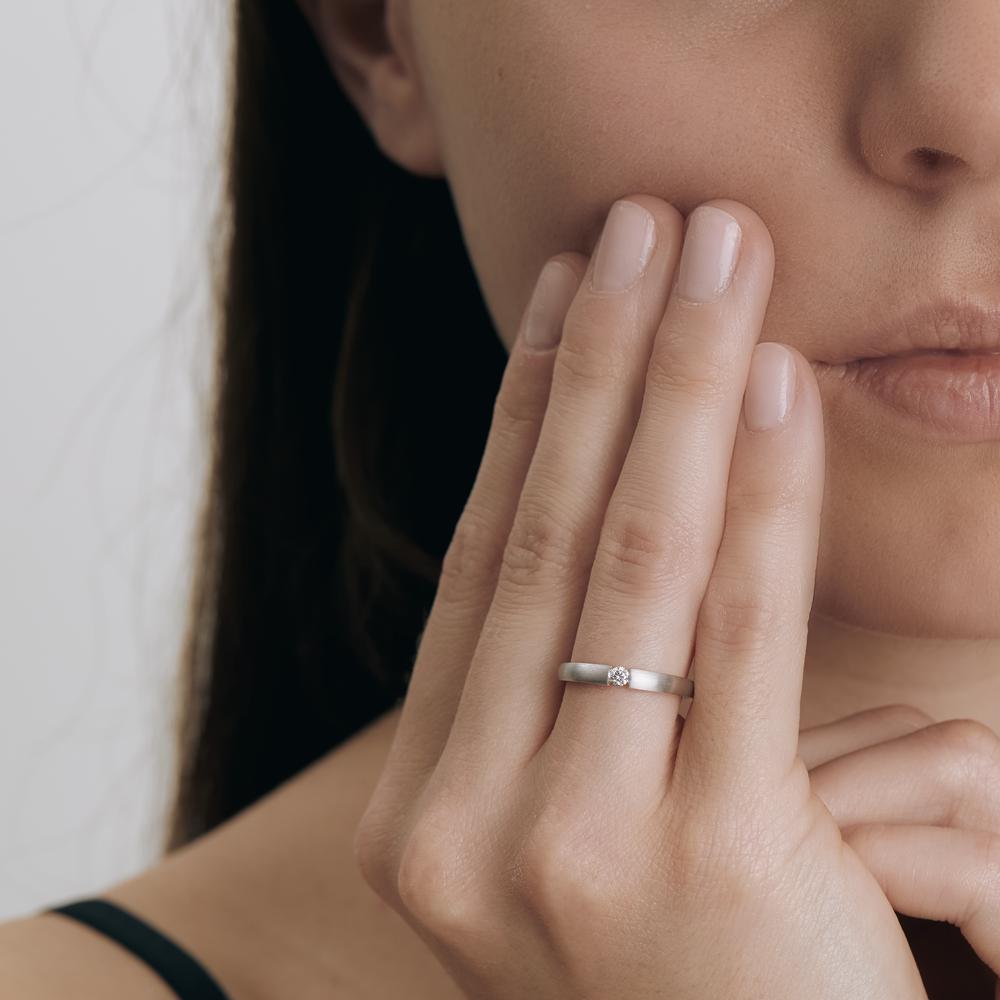 Szoliter gyűrű 750/18 K fehér arany Gyémánt 0.06 ct, w-si