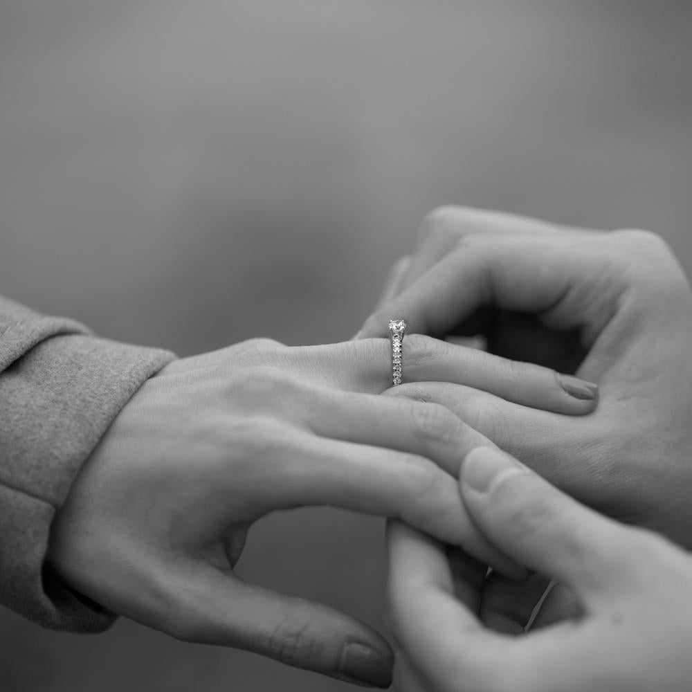 Szoliter gyűrű 750/18 K fehér arany Gyémánt 0.31 ct, 23 Kövek, w-si