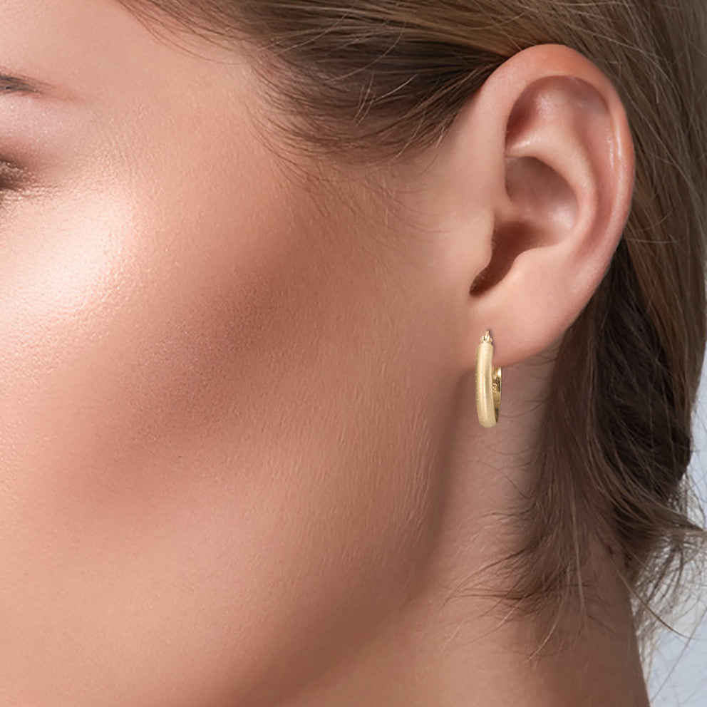 585735_a